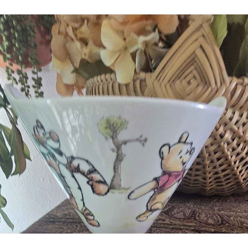 DISNEY Winnie the Pooh and Friends Bowl Piglet, Eeyore, Tigger Decor EUC